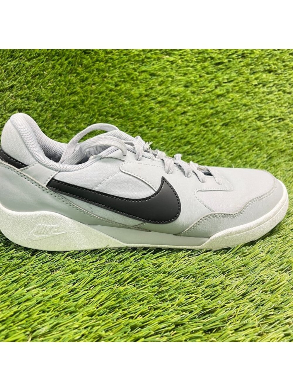 Nike Terra Manta Boys Size 5.5Y Gray Black White Athletic Running Shoes Sneakers